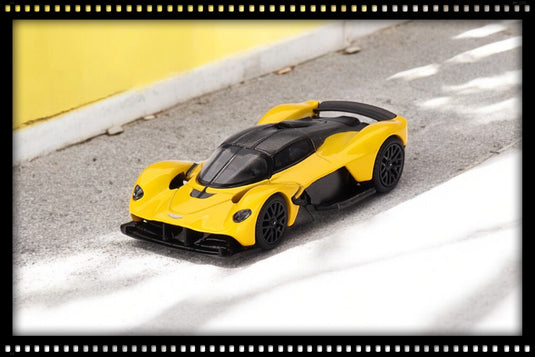 Aston Martin VALKYRIE ASTON MARTIN VALKYRIE Geel 2023 (LHD) MINI GT 1:64