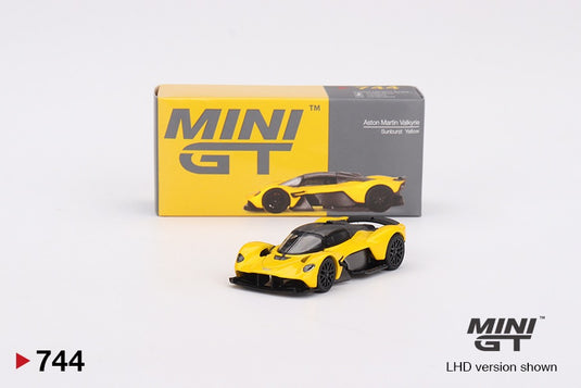 Aston Martin VALKYRIE ASTON MARTIN VALKYRIE Geel 2023 (LHD) MINI GT 1:64