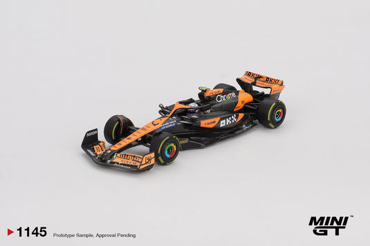 McLaren MCL38 #4 LANDO NORRIS VAINQUEUR DU GP DE HONGRIE DE F1 2024 (LHD) MINI GT 1:64