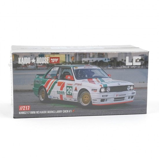 Laad de afbeelding in de Gallery-viewer, ‼️EXCLUSIEVE EDITIE‼️ BMW M3 KAIDO WORKS LARRY CHEN V1 USA MINI GT 1:64
