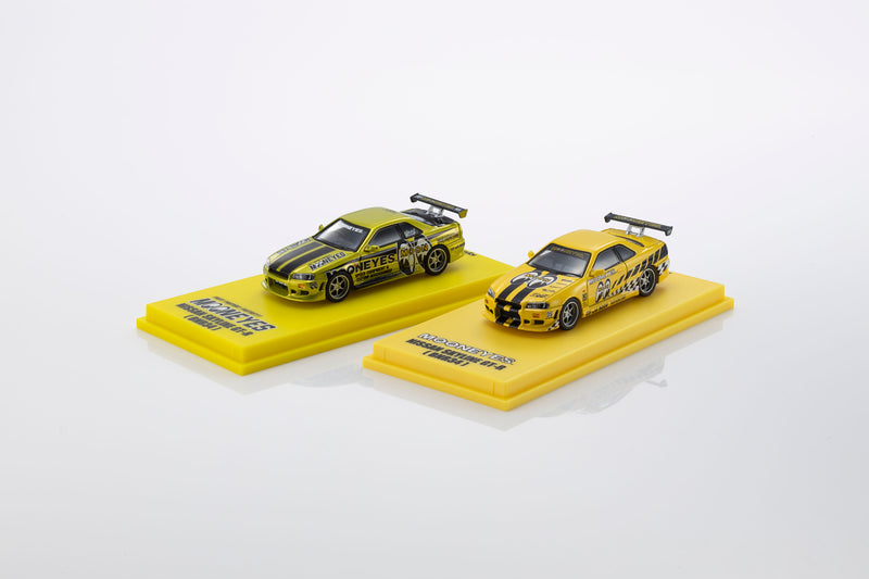 Load image into Gallery viewer, NISSAN SKYLINE GT-R (R34) MOONEYES 1 WITH LED 2026 + MOTN LED BASE SYSTEM BLACK 2025 KYOSHO 1:64
