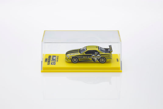NISSAN SKYLINE GT-R (R34) MOONEYES 1 WITH LED 2026 + MOTN LED BASE SYSTEM BLACK 2025 KYOSHO 1:64