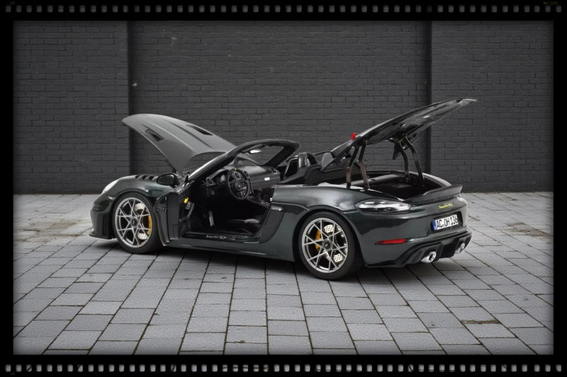Load image into Gallery viewer, Porsche 718 SPYDER RS Weissach 2023 GREEN NOREV 1:18
