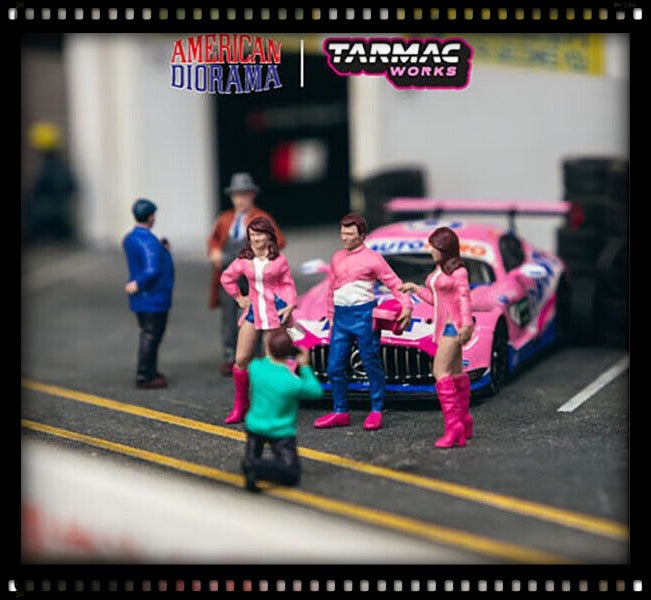Race Day 2 Figures TARMAC WORKS 1:64