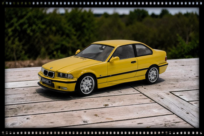 Laad de afbeelding in de Gallery-viewer, BMW M3 COUPÉ 1999 GEEL SOLIDO 1:43
