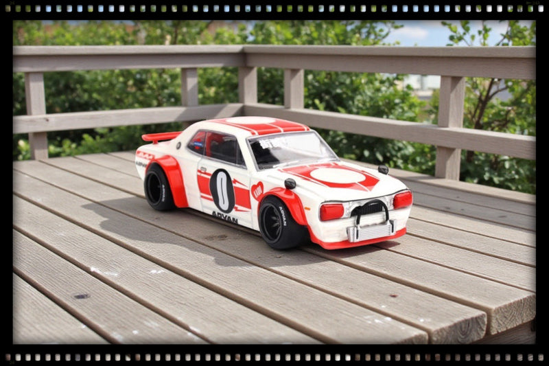 Laad de afbeelding in de Gallery-viewer, Nissan SKYLINE GT-R (KPGC10) KAIDO WORKS V2 1969 MINI GT 1:64
