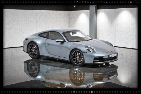 PORSCHE 911 CARRERA 2025 ZILVER NOREV 1:18