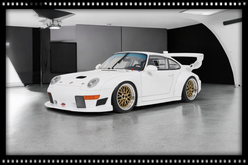 Chargez l'image dans la visionneuse de la galerie, Porsche 911 [993] GT2 EVO BLANC 1995 GT SPIRIT 1:18
