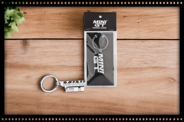 Laad de afbeelding in de Gallery-viewer, Mini GT Keychain Metal Logo MINI GT 1:64
