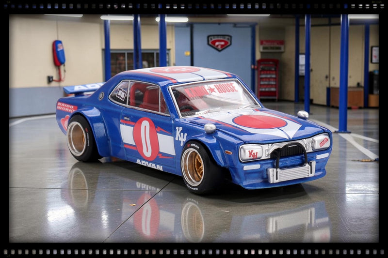 Laad de afbeelding in de Gallery-viewer, NISSAN SKYLINE GT-R (KPGC10) KAIDO WORKS V3 1969 MINI GT 1:64
