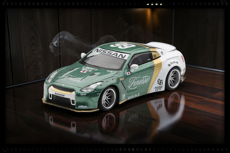 Laad de afbeelding in de Gallery-viewer, NISSAN GT-R R35 LB WORKS TYPE 1 WITH CUSTOM DUCKTAIL AUTO FINESSE 2025 MINI GT 1:64
