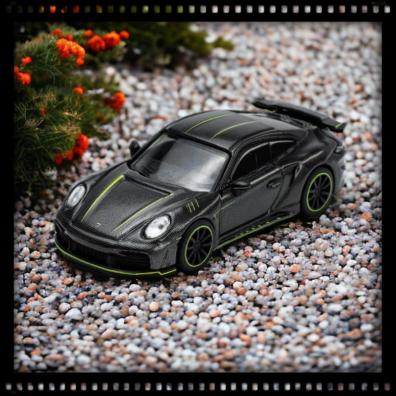 Chargez l&#39;image dans la visionneuse de la galerie, Porsche 992 Stinger GTR Carbon Edition POP RACE 1:64
