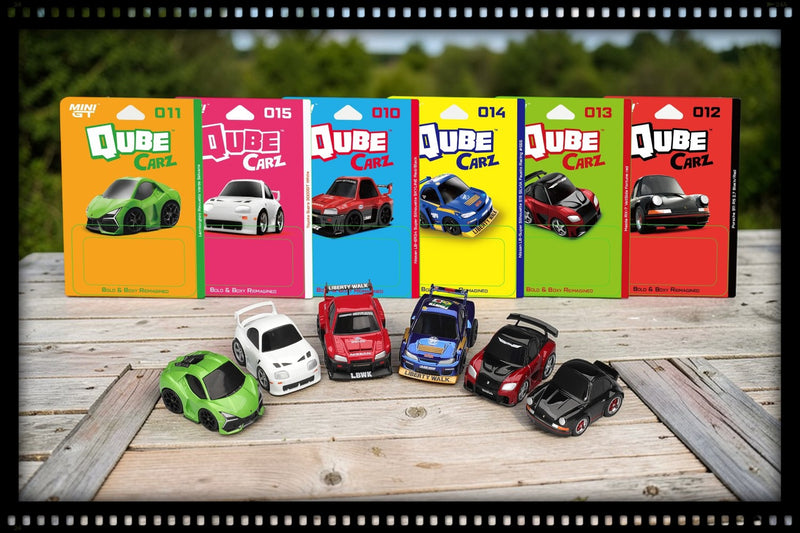Laad de afbeelding in de Gallery-viewer, ASSORTIMENT 6 STUKS QUBE CARZ 2026 VER.2 MINI GT 1:64
