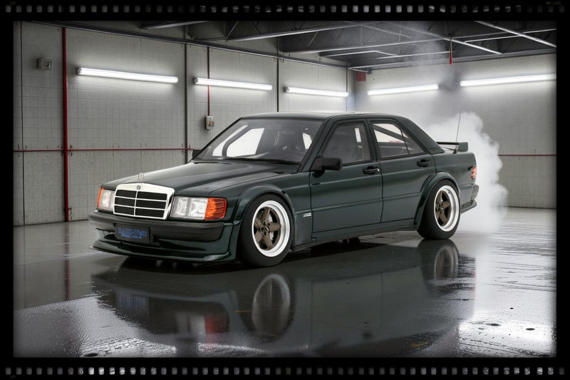 Laad de afbeelding in de Gallery-viewer, MERCEDES-BENZ RAUH-WELT REPUBLIK RWR 190E 2.5-16 PORSCHE RACING GROEN METALLIC 22G 2025 OTTOmobile 1:18
