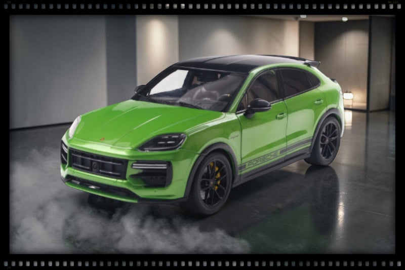 Chargez l'image dans la visionneuse de la galerie, PORSCHE CAYENNE TURBO GT COUPE 2024 VERT SOLIDO 1:18
