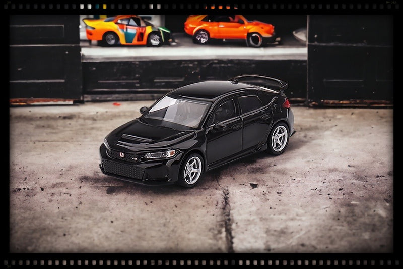 Laad de afbeelding in de Gallery-viewer, Honda Civic Type R Crystal 2023 With Advan GT Wheel (LHD) MINI GT 1:64
