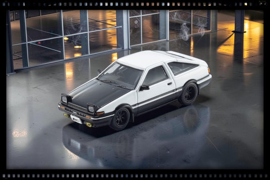 TOYOTA SPRINTER INITIAL D WITH LED 1995  + MOTN LED BASE SYSTEM BLACK 2025 KYOSHO 1:64