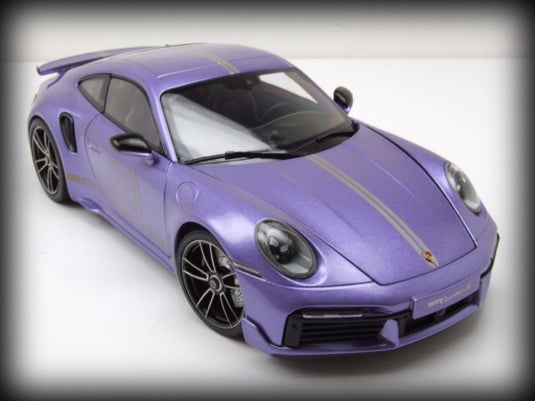 Porsche 911 (992) Turbo S coupé Sport Design 2021 Violet MINICHAMPS 1:18