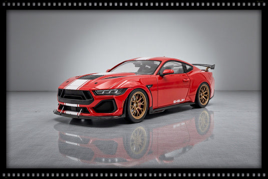 Ford SHELBY MUSTANG SUPER SNAKE RACE ROUGE 2025 SOLIDO 1:18