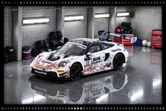 Porsche 911 (992) GT3 R #13 SUZUKA 1000KM 2025 TARMAC WORKS 1:64