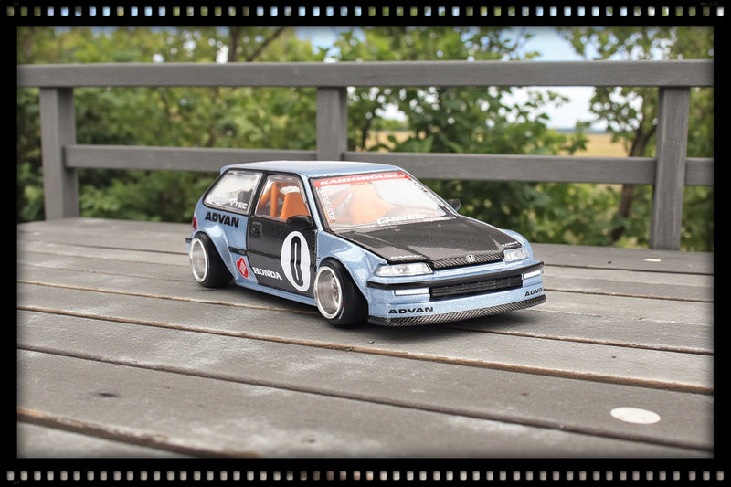 Laad de afbeelding in de Gallery-viewer, Honda CIVIC (EF) ROULETTE V1 1987 MINI GT 1:64
