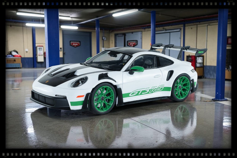 Load image into Gallery viewer, PORSCHE 911 GT3 RS - TRIBUTE TO CARRERA RS PACKAGE WHITE 2024 SOLIDO 1:18
