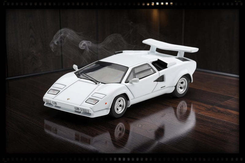 Chargez l'image dans la visionneuse de la galerie, LAMBORGHINI COUNTACH LP500S BLANC 1982 MINI GT 1:64
