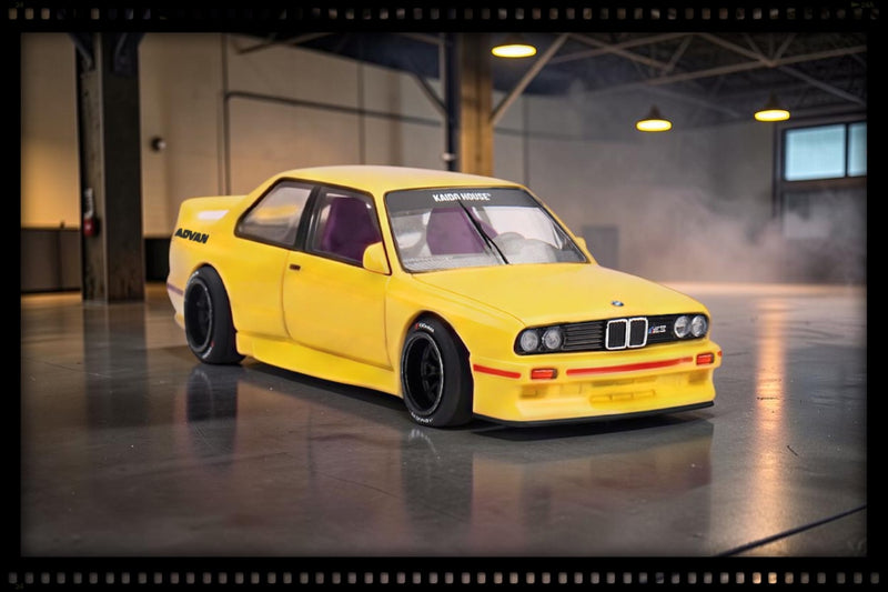Laad de afbeelding in de Gallery-viewer, BMW M3 (E30) KAIDO GT V3 1989 MINI GT 1:64
