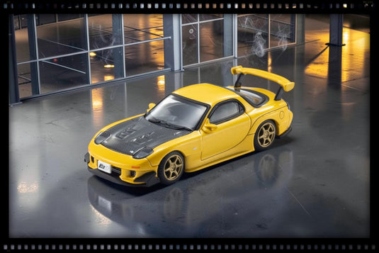 MAZDA RX7 (FD) INITIAL D WITH LED 1995 + MOTN LED BASE SYSTEM BLACK 2025 KYOSHO 1:64