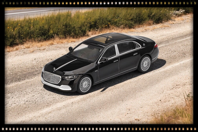 Mercedes-Benz-MAYBACH S680 NOIR 2022 (LHD) MINI GT 1:64