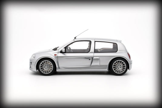 Renault CLIO V6 PHASE 1 2001 (LIMITED EDITION 2000 pièces) OTTOmobile 1:18