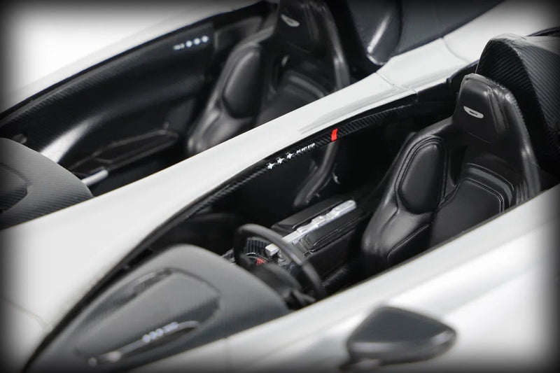 Load image into Gallery viewer, Aston Martin V12 SPEEDSTER 2021 GT SPIRIT 1:18

