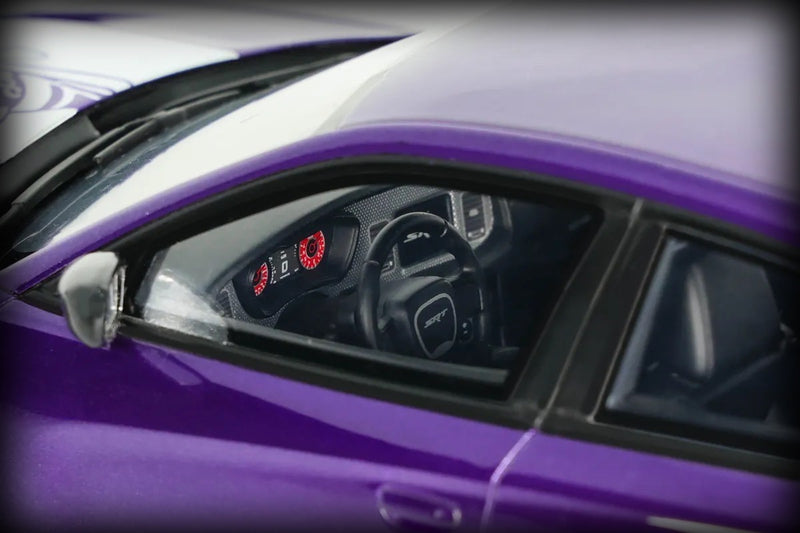 Chargez l&#39;image dans la visionneuse de la galerie, Dodge CHARGER SUPER BEE 2023 PLUM CRAZY GT SPIRIT 1:18
