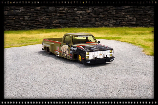 Chevrolet SILVERADO SUMATRAN RHINO 1980 MINI GT 1:64