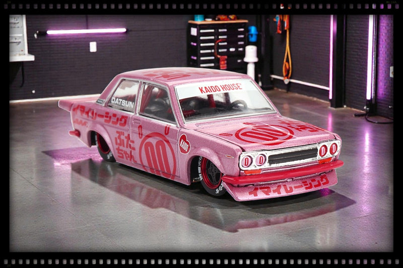 Chargez l'image dans la visionneuse de la galerie, Datsun 510 PRO STREET BUTA V1 1969 MINI GT 1:64
