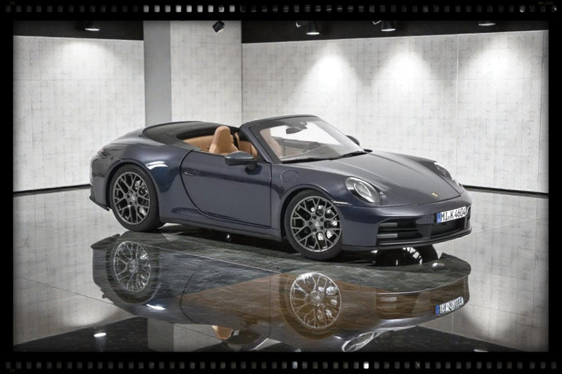 Chargez l'image dans la visionneuse de la galerie, PORSCHE 911 CARRERA CABRIOLET 2025 BLEU NOREV 1:18
