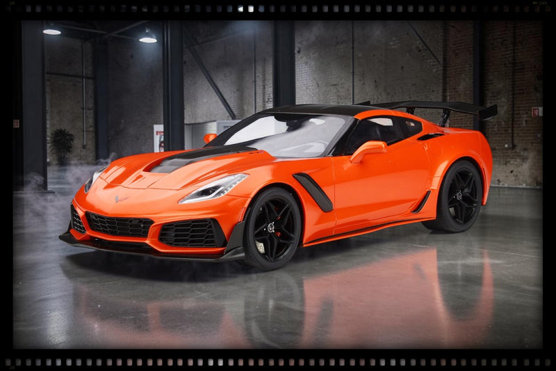 Chargez l'image dans la visionneuse de la galerie, <tc>CHEVROLET CORVETTE C7 ZR1 ORANGE GT SPIRIT 1:12</tc>
