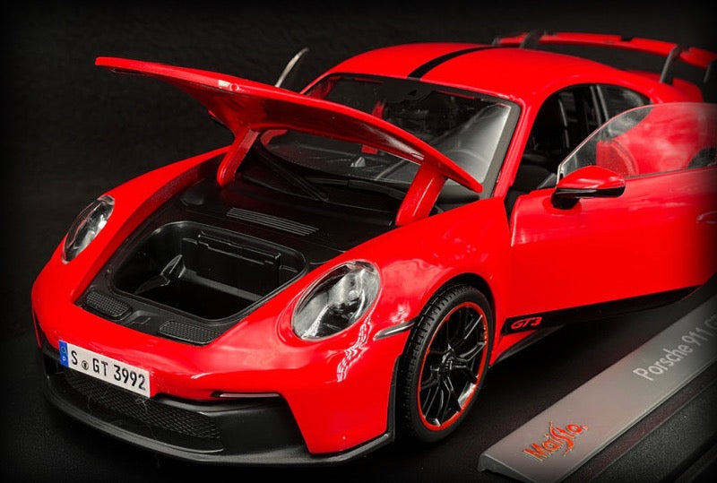 Laad de afbeelding in de Gallery-viewer, Porsche 911 GT3 2022 MAISTO 1:18
