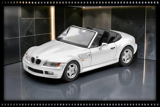 BMW Z3 2,8I TITANIUM SILVER 1997 MINI GT 1:64