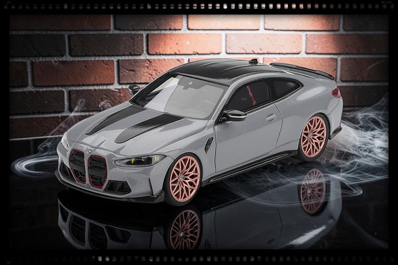 Laad de afbeelding in de Gallery-viewer, BMW M4 (G82) BROOKLYN GRIJS 2024 TSM Model 1:43
