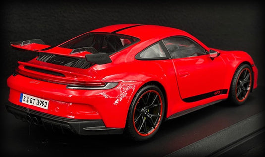 Porsche 911 GT3 2022 MAISTO 1:18