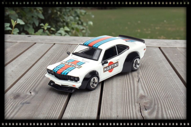 Load image into Gallery viewer, Mazda SAVANNA RX3 *Martini Racing* Livery White/Blue/Red INNO64 Models 1:64
