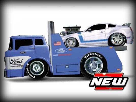 Ford C600 FLATBED 1966 + Ford MUSTANG BOSS 302 2013 MAISTO 1:64