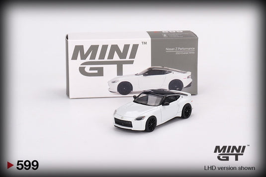 Nissan Z Performance 2023 (LHD) MINI GT 1:64