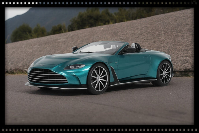 Aston MARTIN V12 VANTAGE ROADSTER TAYOS TURQUOISE GT SPIRIT 1:18