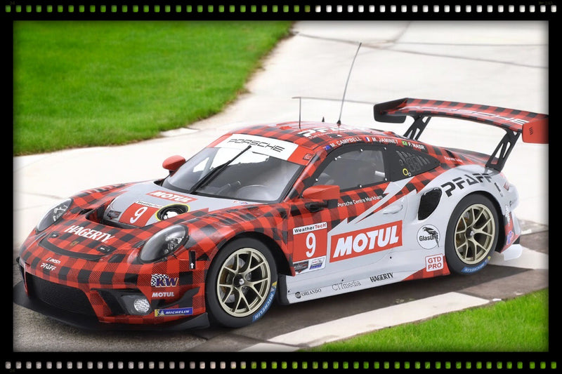 Laad de afbeelding in de Gallery-viewer, Porsche 911 GT3 R #9 CAMPBELL/JAMINET/NASR WINNAAR GTD-PRO 24H DAYTONA 2022 IXO 1:18
