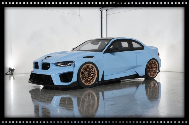 Laad de afbeelding in de Gallery-viewer, BMW M2 KHYZYL SALEEM BLAUW 2025 GT SPIRIT 1:18
