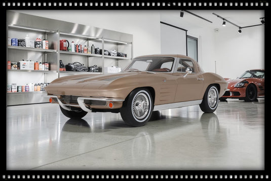 CHEVROLET CORVETTE C2 SADDLE TAN 1963 GT SPIRIT 1:12