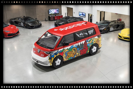 VOLKSWAGEN ID.BUZZ MIZU DESIGN 2025 (LHD) MINI GT 1:64