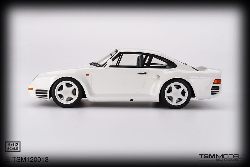 Laad de afbeelding in de Gallery-viewer, Porsche 959 SPORT GRAND PRIX 1983 (WIT) TSM Models 1:12
